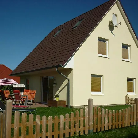 Ferienhaus Kozian Kuehlungsborn Exterior photo